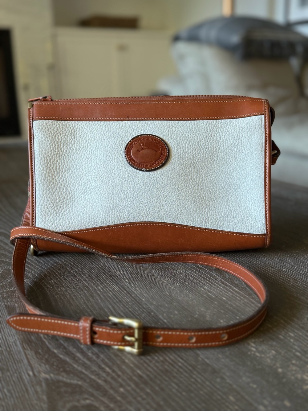 Vintage Dooney & Bourke AWL White & Tan Zip Top Crossbody Bag - 90s